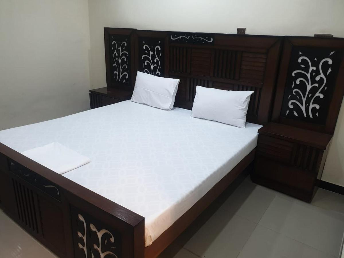 Dream Night Hotel Islamabad Extérieur photo